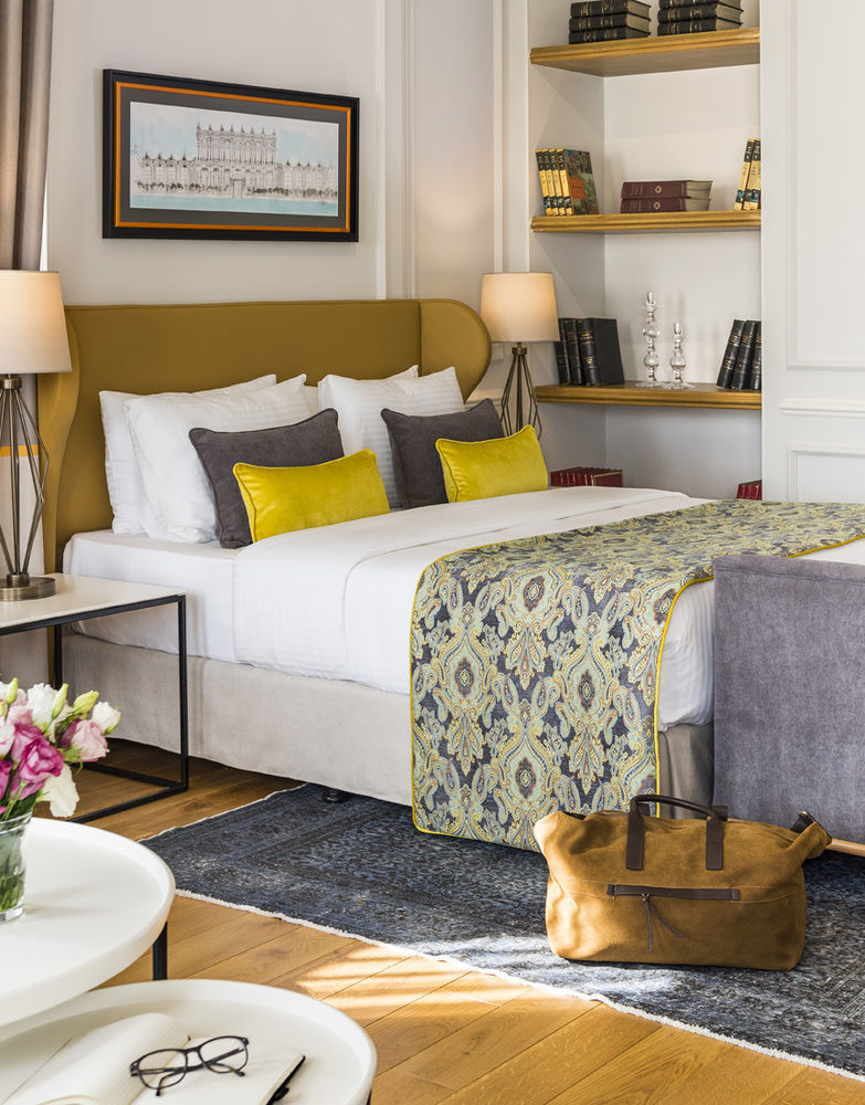 Nevv Bosphorus & Otel 3*